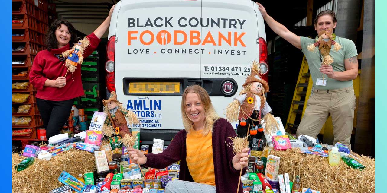 Superfast makes Christmas donation to Black Country Foodbank